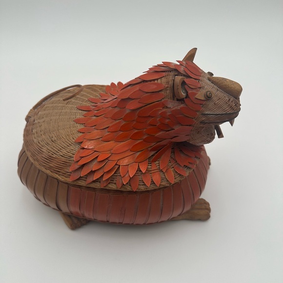 Vintage Shanghai Handicrafts Woven Wicker Wooden Foo Dog Red Lion Basket - Picture 15 of 16